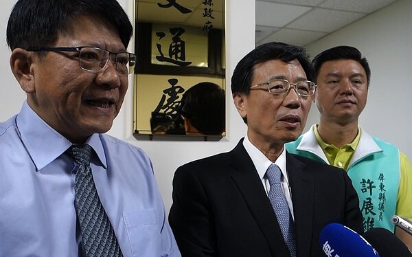 交通部政務次長張政源今天在屏東表示,交通部會從拓展新南向等三方面振振恆春半島觀光。記者翁禎霞/攝影