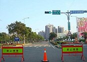 道路封、燈會塞　賞燈民眾灰頭土臉