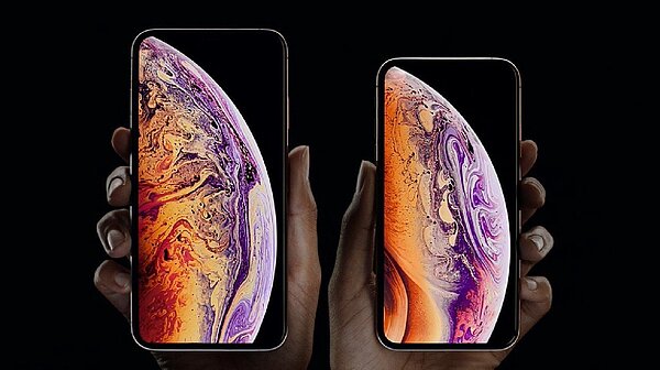 Apple秋季新品發表會中5.8吋的iPhone XS、6.5吋的iPhone XS Max正式亮相。圖/摘自Apple官網