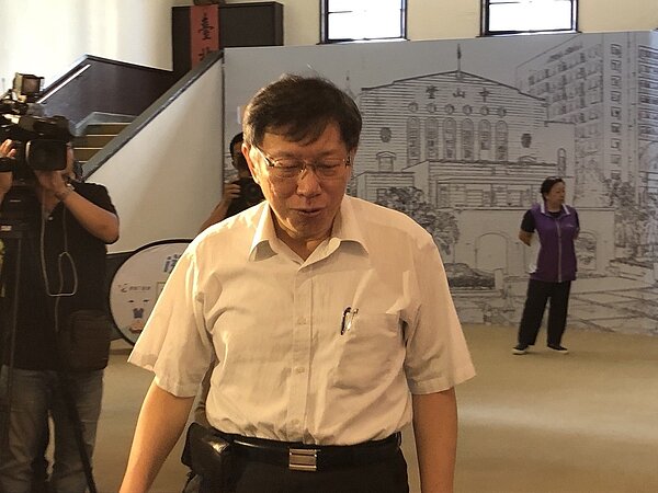 柯文哲今早出席活動再度談到器捐疑雲。記者陳靖宜/攝影