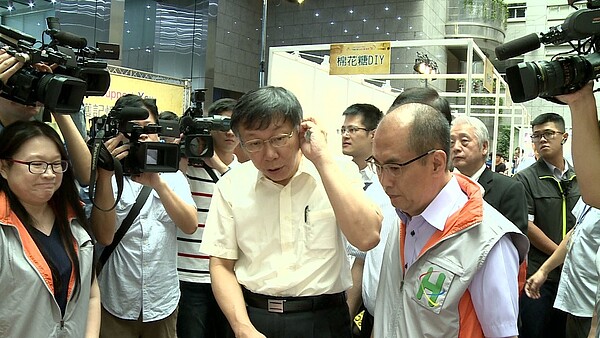 台北市長柯文哲上午出席國際失智月健康動市集活動。攝影/記者陳煜彬