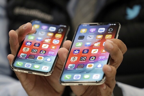 蘋果新機出爐，但新款的iPhone Xs和Xs Max到底值不值得換，要換又該選哪一款，分析師幫你詳細說明。美聯