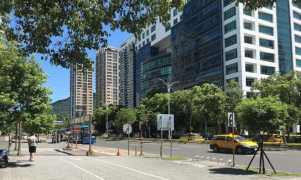 全台寬限期房貸餘額約1.0543兆元，即將在今年底到期的金額約5,429億元，八大行庫為避免寬限期炸彈引爆　記者游智文／攝影