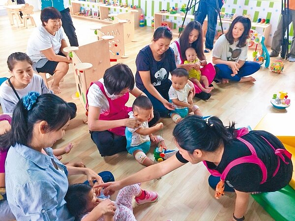 台南溪北首座社區公共托育家園,昨天開幕。 記者吳政修/攝影