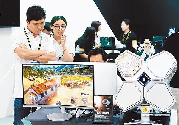 台經院景氣預測中心主任孫明德表示,台商及在陸生產外商恐成貿易戰首波犧牲品。圖為2018台北國際電腦展。(本報資料照片)