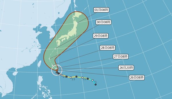 潭美颱風減弱為中颱，若依照目前預測路徑，海上颱風警報發布機率低。 圖／中央氣象局