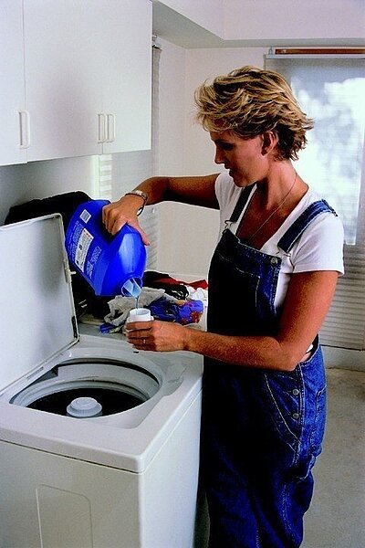 英國家庭主婦操持家務，每年產值高達1.2兆英鎊。（資料照片）
