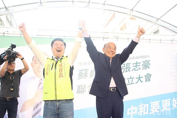 民進黨新北市長參選人蘇貞昌昨在中和造勢時，提到「再讓它淹一次就知道我有解決淹水的事情」，侯友宜批蘇發言不恰當，應該「苦民所苦」，蘇貞昌則澄清是斷章取義。圖／本報資料照片