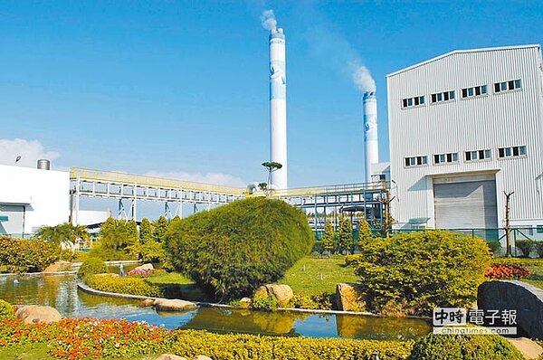 雲林縣政府限燒生煤,台塑麥電慘遭台電索賠32.8億,麥電表示太不合理,將提出訴訟。圖為台塑麥寮電廠。(中央社資料照片)