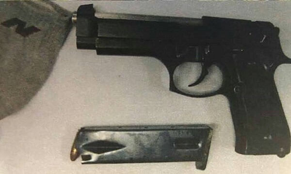 台南市警六分局小隊長蘇俊諭,採證抽絲剝繭,偵破10年前孫嫌涉嫌持有槍砲案,圖為查扣改造手槍。圖/台南市警六分局提供