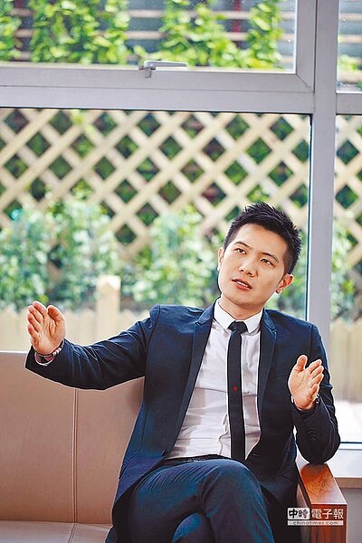 揚州京華城中城生活置業副董事長沈輝庭。