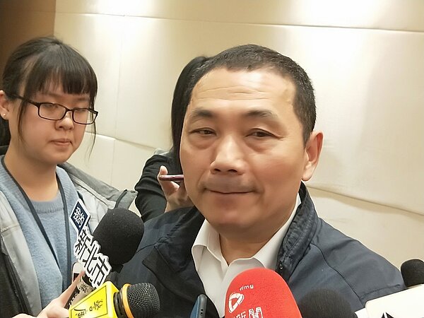 侯友宜表示市府將成立都更推動平台,從民間自辦調整回公辦為主。記者施鴻基/攝影