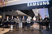 三星微風南山旗艦館開館　估一個半月內吸客30萬人次