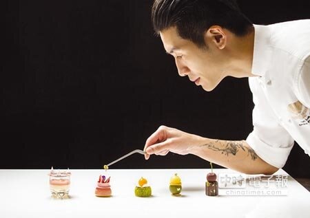 台北文華東方酒店跨足館外在大直ATT 4 Reaharge開設「文華餅房」，主打飯店行政西點主廚任樂軒製作精品西點。圖／台北文華東方酒店