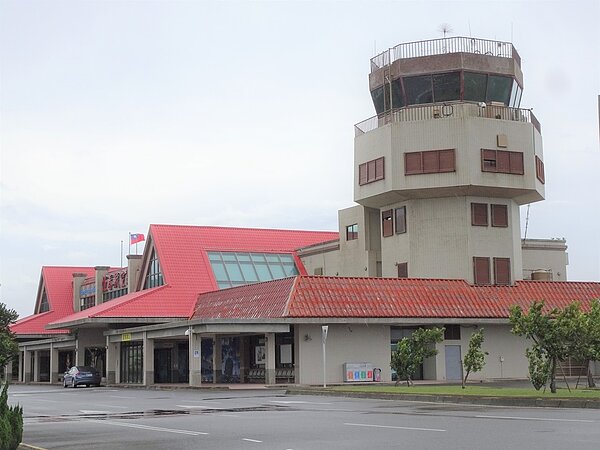 恆春機場停飛後，縣府向行政院提出申請在恆春機場試辦2年國際包機，如今期限僅剩2個月，至今沒有明確的國際包機航班，今年3月底恐面臨廢除危機。記者潘欣中／攝影 