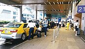 桃園春節搭計程車加50元　機場排班車加100元