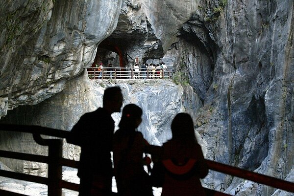 初二到初四期間可搭乘免費遊園專車踩景點。圖／聯合報系資料照
