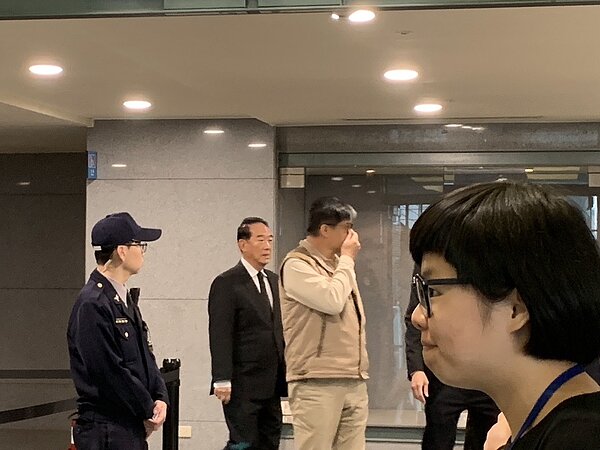 嚴凱泰追思音樂會今天下午在新北市政府多功能集會堂舉辦,親民黨主席宋楚瑜等政商名流都到場。記者張曼蘋/攝影