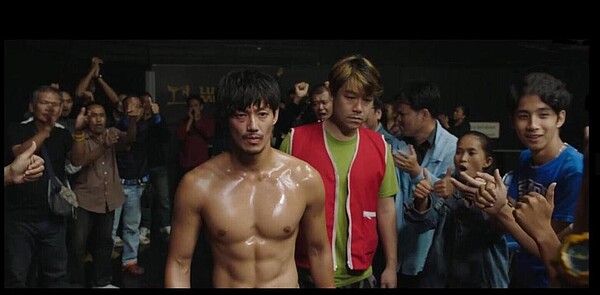 威廉拍戲慘遭對手揮拳傷眼。圖/歡迎光臨公司提供