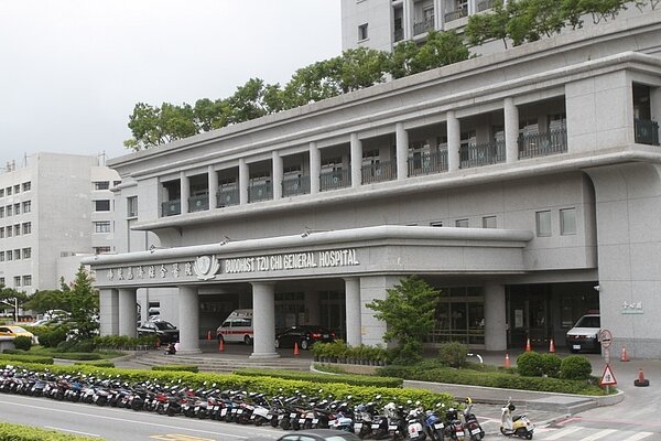 去年10月24日也發生護理師打錯針烏龍,竟將病患尿液誤當生理食鹽水打入一名癌末病患體內,這名癌末病患在10天後死亡。 圖/聯合報系資料照片