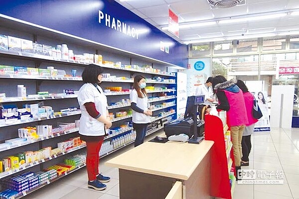 社區藥局藥師可提供用藥安全資訊。(巫靜婷翻攝)