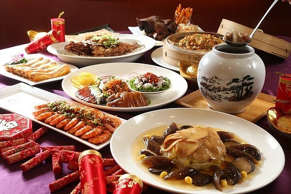 初一吃乾飯，表示家裡年度會富有，最好是將除夕夜的飯吃完，能象徵「衣食無虞」。 本報系資料照／記者陳立凱攝影
