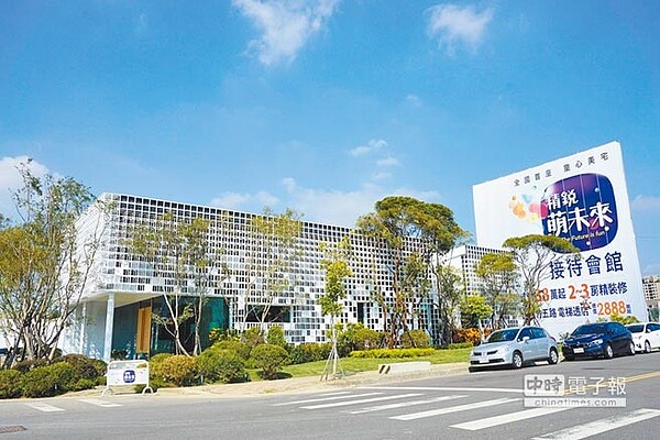 「精銳萌未來」規畫以區內少見的千坪私人大花園、親子公設與許願樹美學專業師資進駐,為孩子啟「萌」,打造幸福生活。(業者提供)