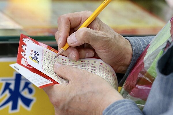 春節大紅包還有61組100萬元未送出,明天繼續開獎。圖/聯合報系資料照片
