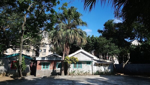 桃園市政府文化局開放馬祖新村眷村文創園區7個空間,前兩年免費提供民宿業者進駐經營民宿。圖/市府文化局提供