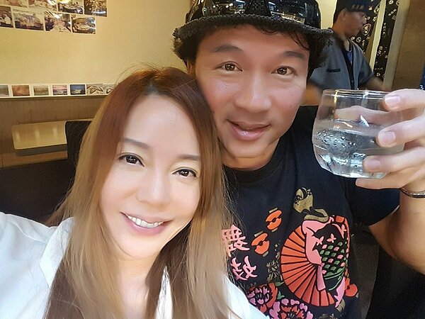 狄鶯傳出下個月將復出。（ ※ 提醒您：禁止酒駕 飲酒過量有礙健康 ）圖／摘自臉書