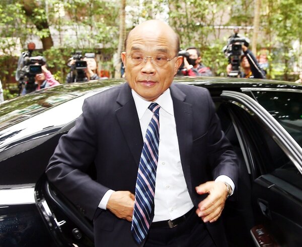 行政院長蘇貞昌上午抨擊高雄市長韓國瑜。記者杜建重/攝影 