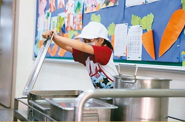 宜蘭縣長林姿妙表示,在財政許可範圍內,縣府會努力朝向今年度編列追加預算,開辦免費營養午餐。 圖/聯合報系資料照片