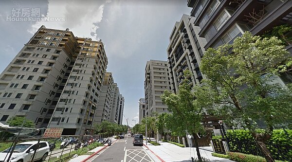 內湖區新富街慘賠一條街。(圖/擷取自Google Map)