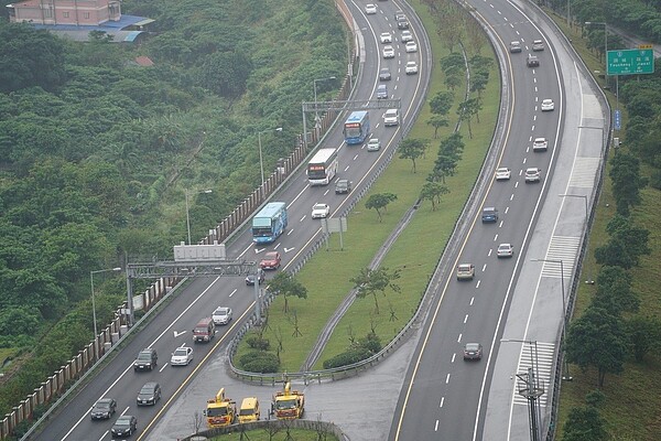 228連假將至，宜蘭縣府預測，連假前2天，國5南下車流量大，後2天以北上車流多。 圖／聯合報系資料照片