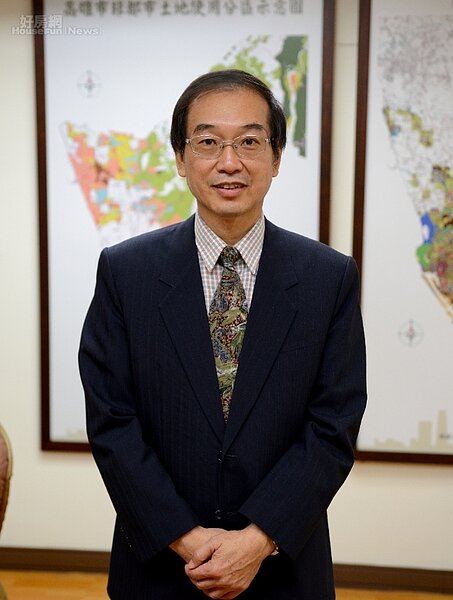 高雄市地政局長黃進雄。高雄市地政局提供
