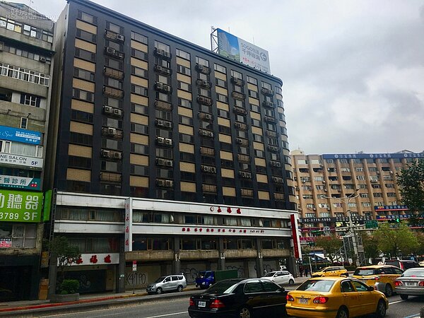 東區店面大撤退,連永福樓都宣布停業。 楊欽亮攝