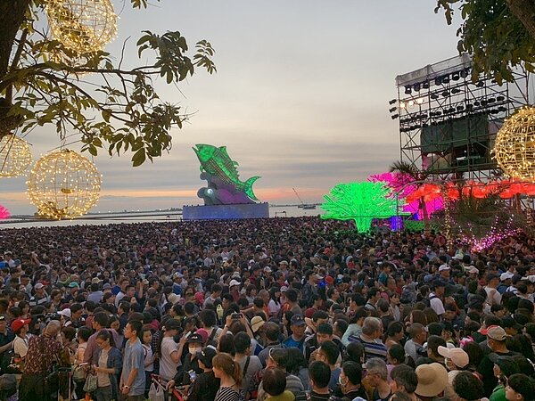 2019台灣燈會,累計入園人數金入突破千萬大關。圖/屏東縣府提供