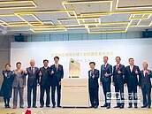 台北都更指標開幕　國泰4少站台