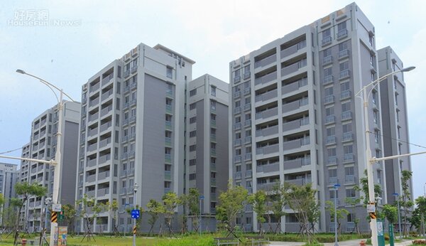台北市都發局開放洲美公宅「合租」申請，卻引起部分議員質疑，有鼓勵民眾當「二房東」的嫌疑。照片翻攝台北市都發局官網