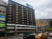 又2店垮了　東區空店潮還是止不住