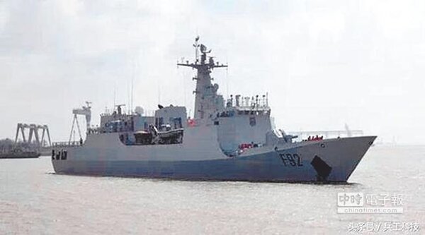 大陸改造出口的053系列護衛艦，暢銷亞非各國，顯現大陸軍工產業實力。（摘自網路）