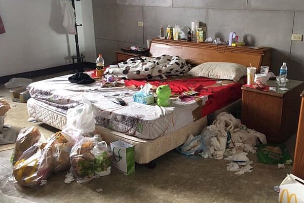 翻攝爆料公社 租客  破壞房間