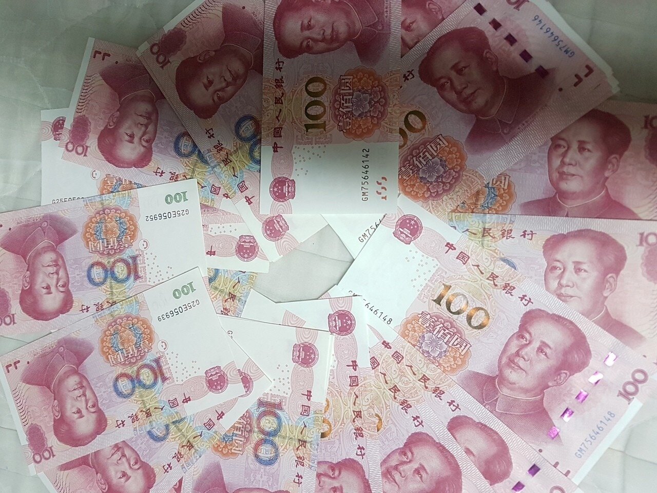 瑞銀預測,人民幣匯率到明年底,可能會貶破7.3。記者孫中英/攝影