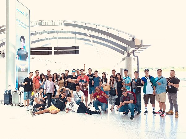 永慶不動產台中美村高工加盟店開店第4個月,就全店免費暢遊菲律賓薄荷島5天4夜。(圖/永慶不動產提供)