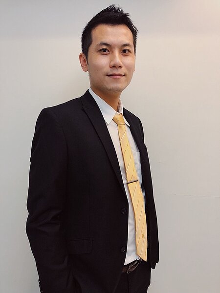 永慶不動產台中美村高工加盟店孫堙炘店東跳脫教條、適才適用,創業打造夢想團隊。(圖/永慶不動產提供)