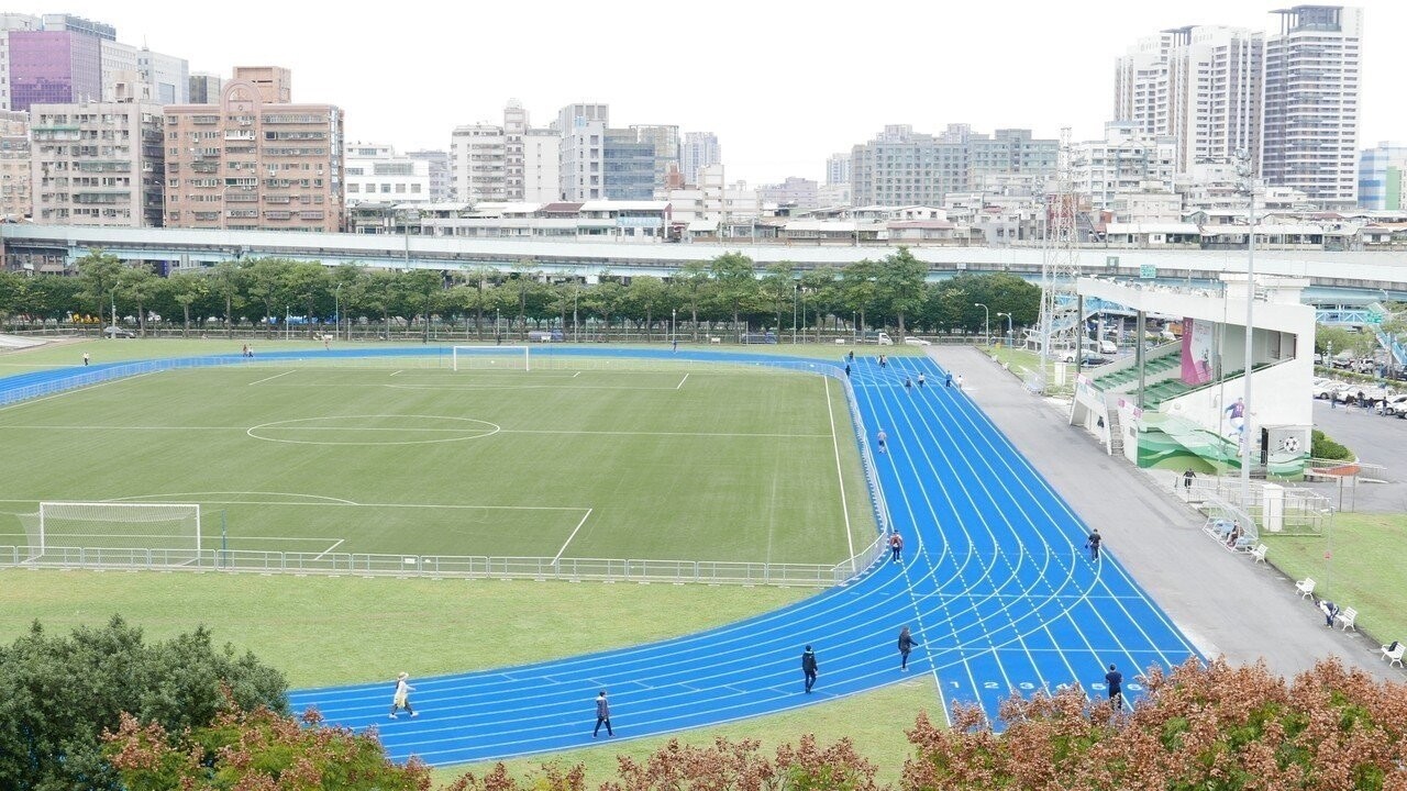 江永昌說，錦和運動公園未來若蓋地下停車場，恐會壓縮到民眾運動空間。圖／立委江永昌服務處提供