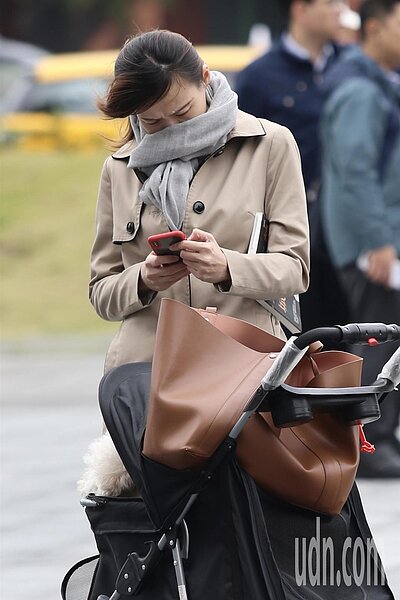 明天下午入冬第一波大陸冷氣團南下。聯合報系資料照/記者林伯東攝影