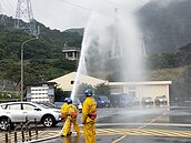 模擬遭地震、海嘯威脅　核二廠演習逼真