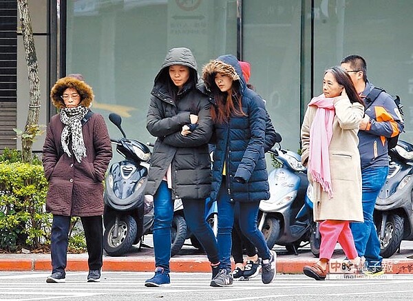 今年入冬首波大陸冷氣團今天下午開始影響台灣。(中國時報資料照片)