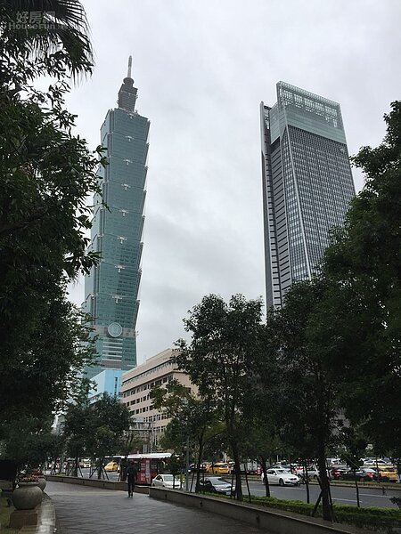 台北市南山廣場 (好房網News林美欣攝影)